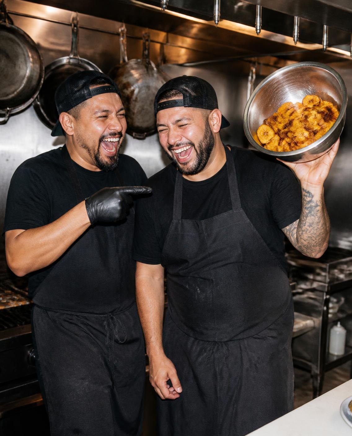 Cooks with mariquitas