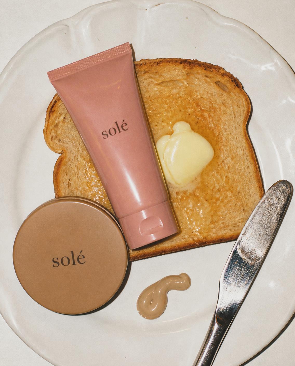 Lip tint and compact on buttered toast